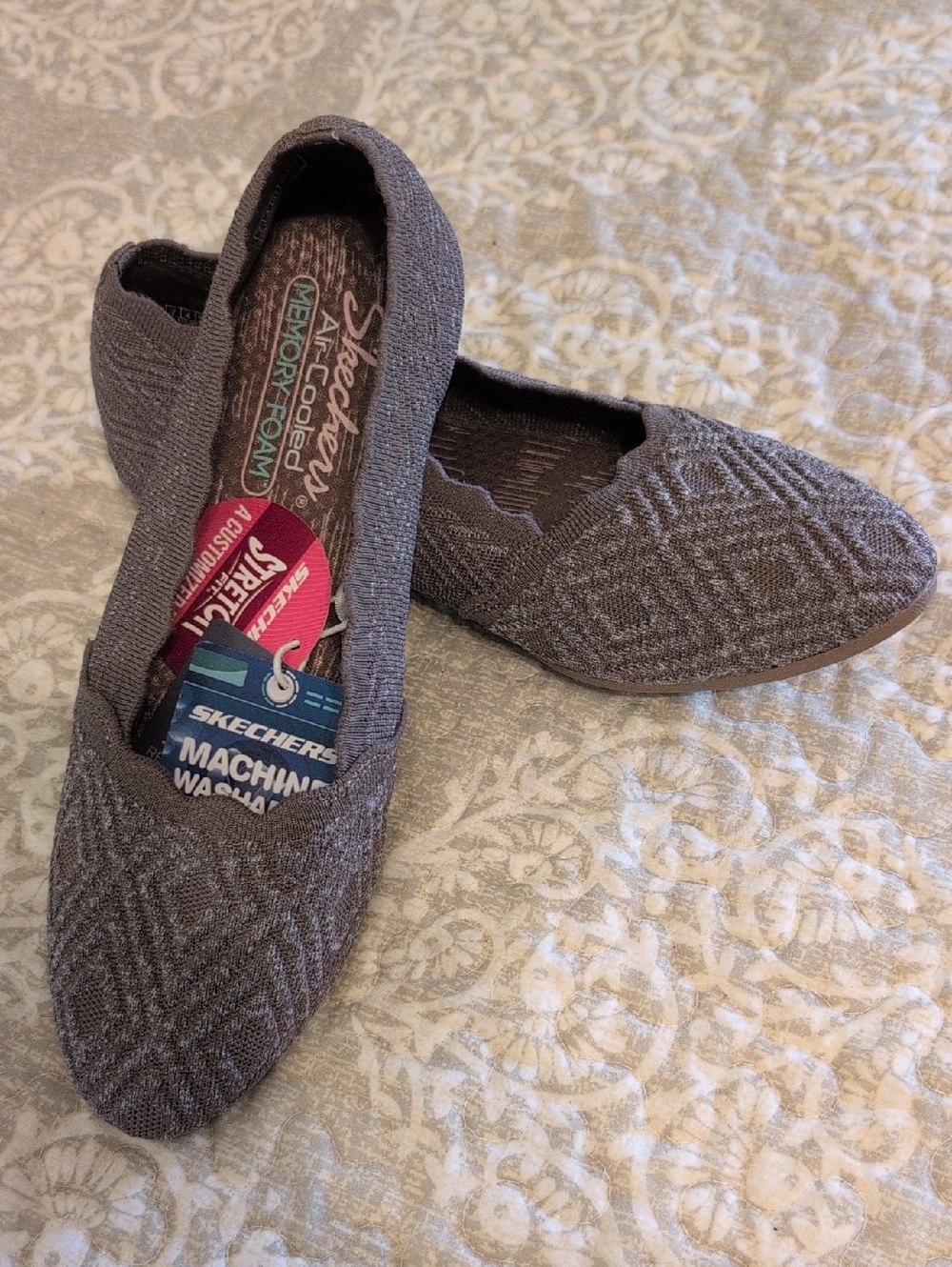 Skechers Women's Taupe Knit Memory Foam Slip-On Flats 7 NWT